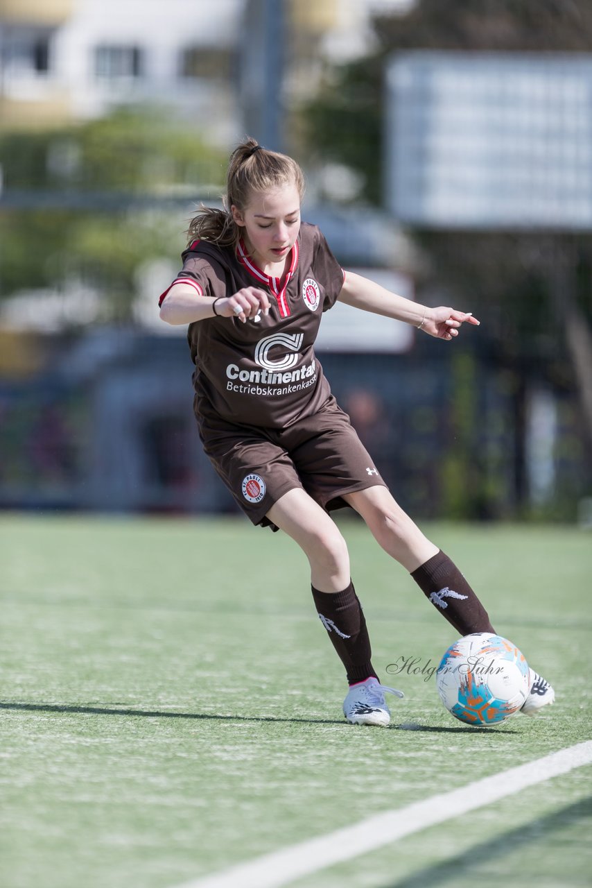 Bild 176 - wBJ St. Pauli - Walddoerfer : Ergebnis: 1:11